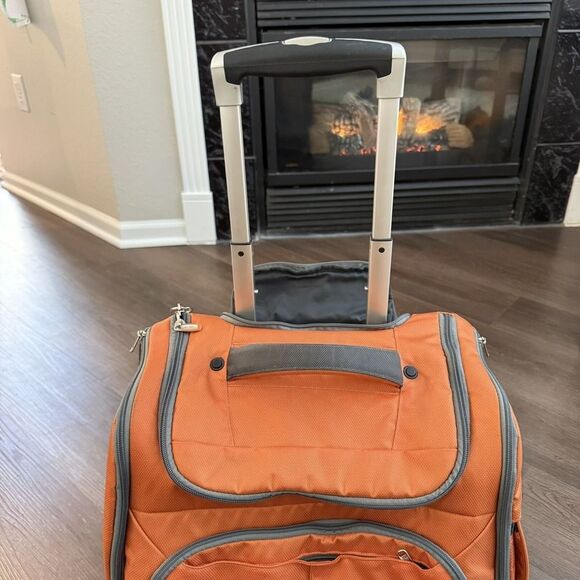 Eagle Creak HC2 Hovercraft Carry-on Roller Luggage Wheeled Tote Orange - Picture 4 of 10